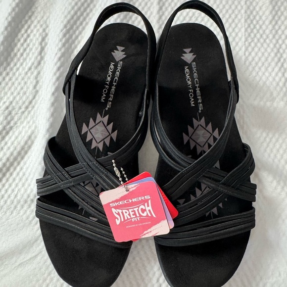 Skechers Memory Foam Stretch Wide Fit Black Suede Strappy Sandals Size 9 Women - Picture 2 of 10